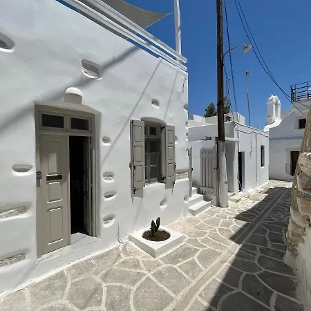 Cycladic Rooftop House In The Heart Of Parikia Nyaraló *