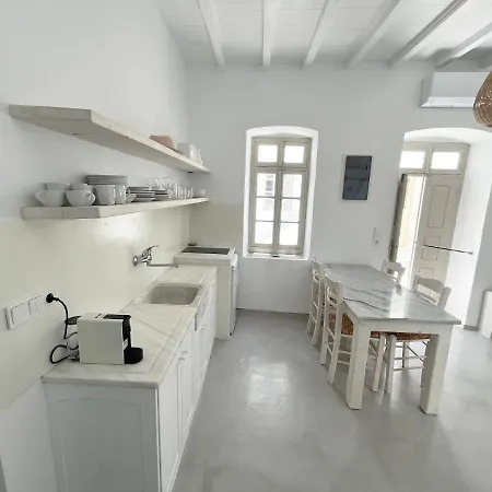 Cycladic Rooftop House In The Heart Of Parikia Holiday home